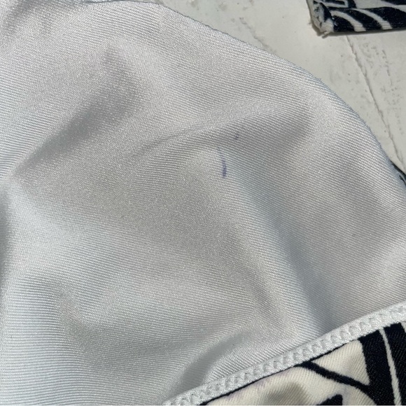 3 Piece Victoria’s Secret Bikini - Picture 10 of 10